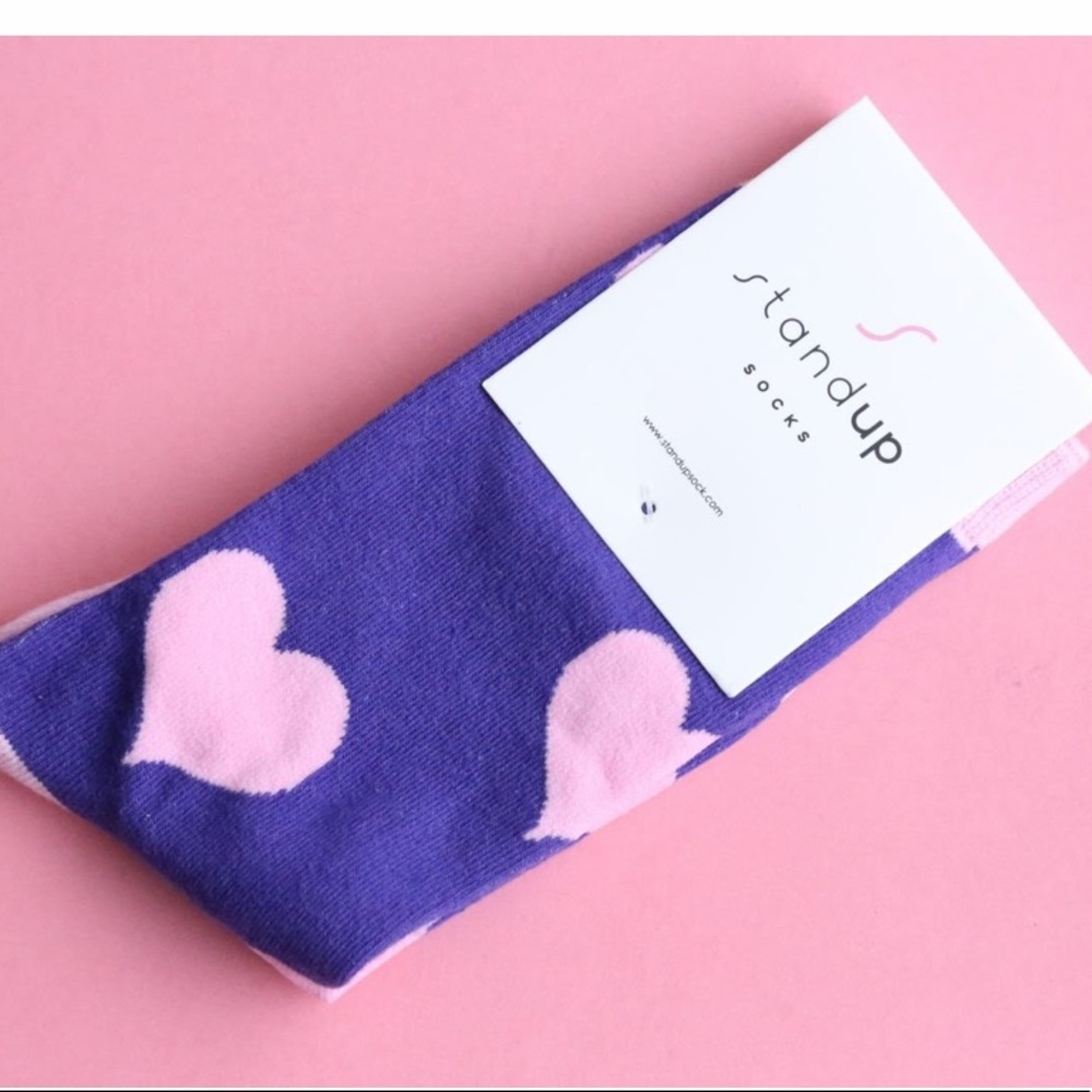 STAND UP SOCKS Purple with Pink Hearts
